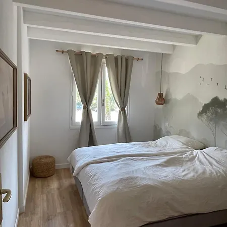 Oceanside Embassy Surf House Holiday home Seignosse