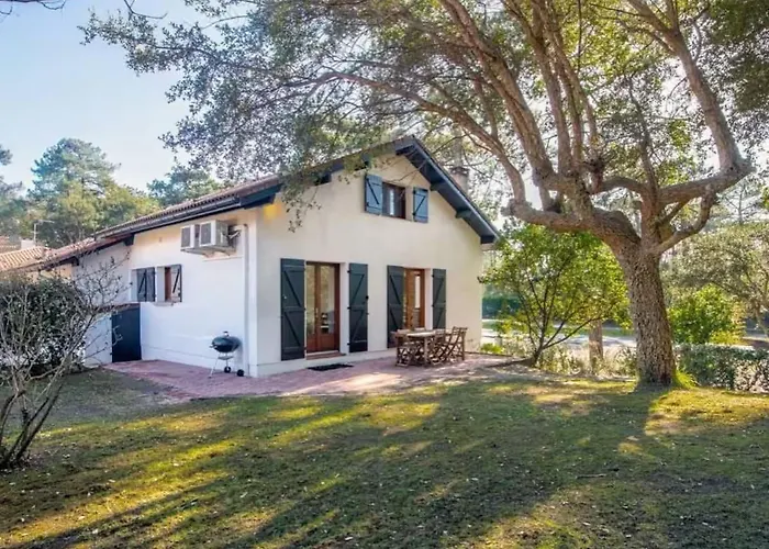 Oceanside Embassy Surf House * Seignosse