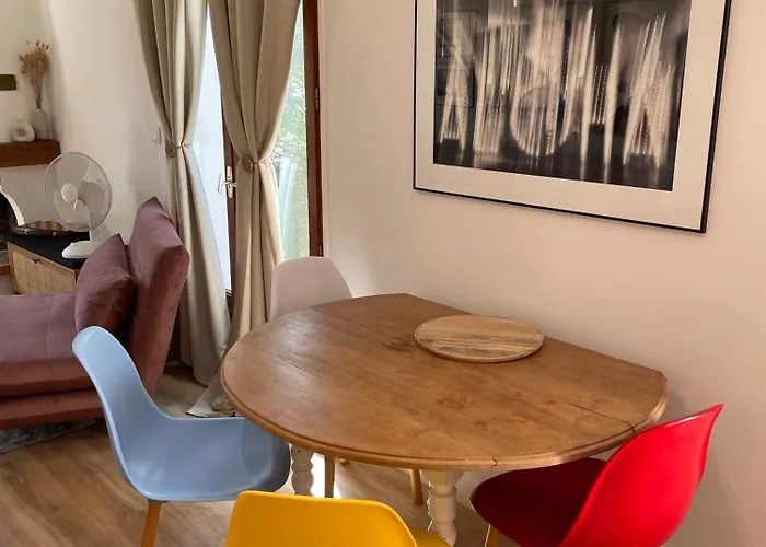 Oceanside Embassy Surf House Feriehus